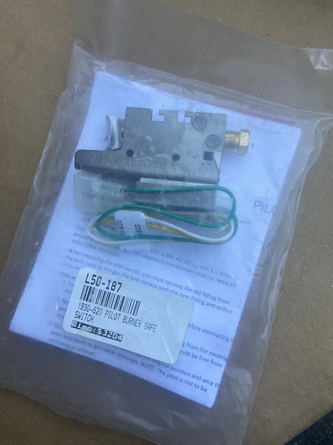 Robertshaw 1830-620 for Carrier LH680005 Pilot Burner with Safety Switch