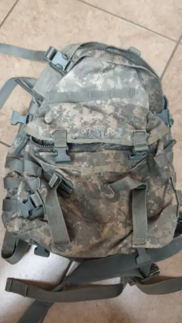 US ARMY ACU ASSAULT PACK 3 DAY MOLLE II BACKPACK NO Stiffiner/Foam Ripped