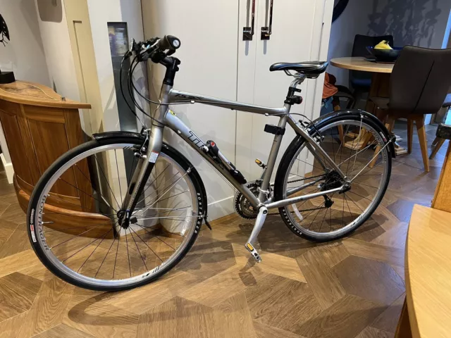Trek fx silver alpha aluminum deals