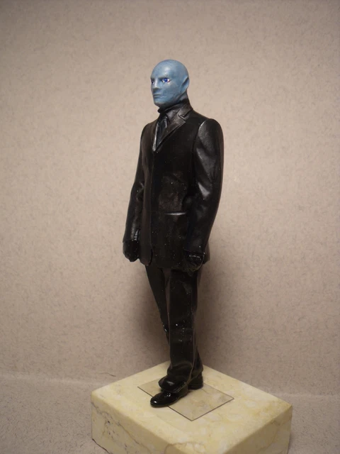 FIGURINE 1/18 PIERCE BROSNAN JAMES BOND VROOM NOT PEINT FOR AUTOART NOREV