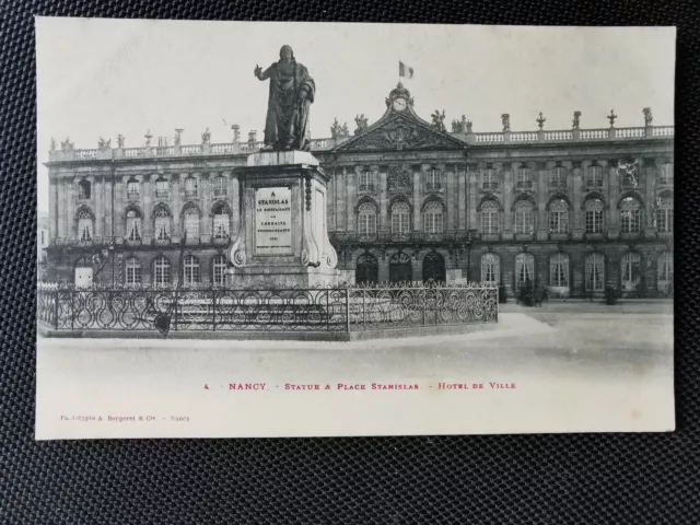 CPA 54 NANCY - Statue et Place Stanislas - Hôtel de Ville