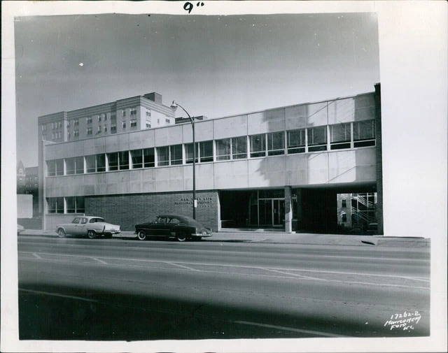 New York Company Ridge Building Vintage Three Story Street Cars 8X10 Press Photo