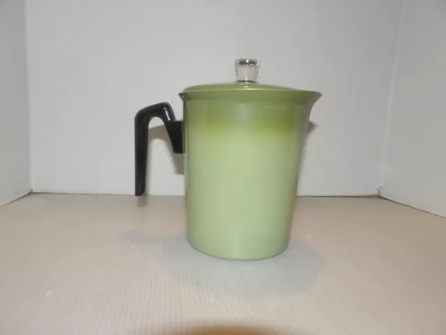 https://www.picclickimg.com/vhcAAOSwDl5k3t8F/Vtg-Royal-Chef-Aluminum-Avocado-Green-7-Cup.webp