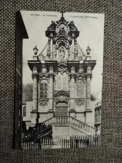 Cpa Nevers La Cathedral Saint Cyr Church