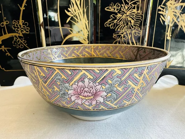 Vintage Chinese Macau Hand Painted decorative bowl with gold colorful gilding
