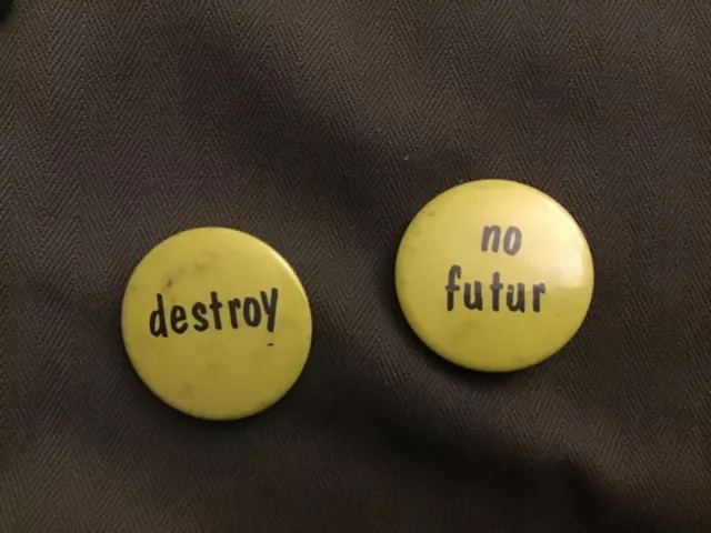 Lot 2 badges Original vintage no futur destroy 80´s collector eighties rock punk