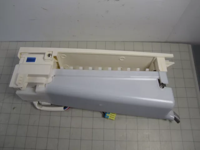 Samsung DA97-15217D Refrigerator Ice Maker Assembly NEW