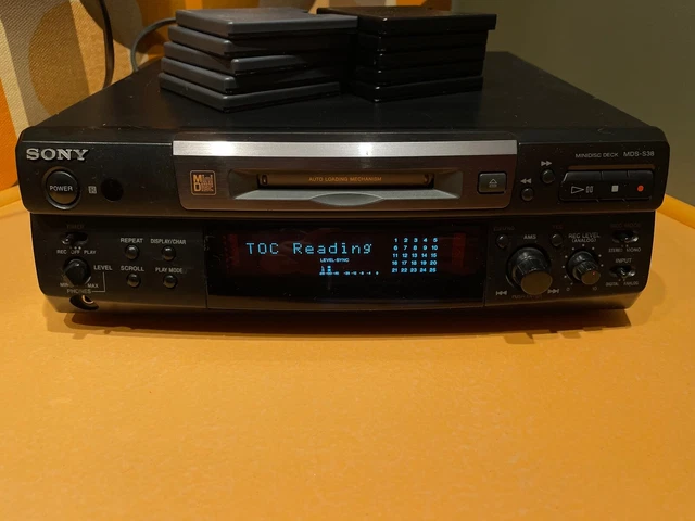 Lecteur/enregistreur MiniDisc Sony MDS-S38 Avec Télécommande – Pour Pièces Ou Réparation