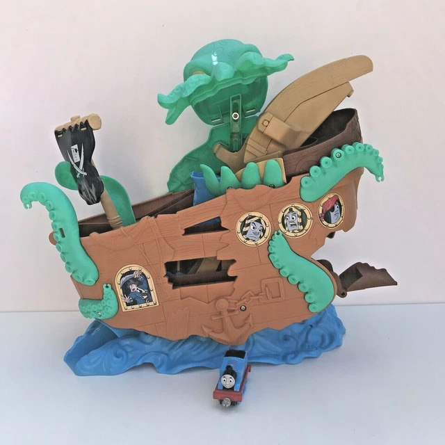 THOMAS AND FRIENDS Pirate Ship Adventures Sea Monster Toy Fun Trains