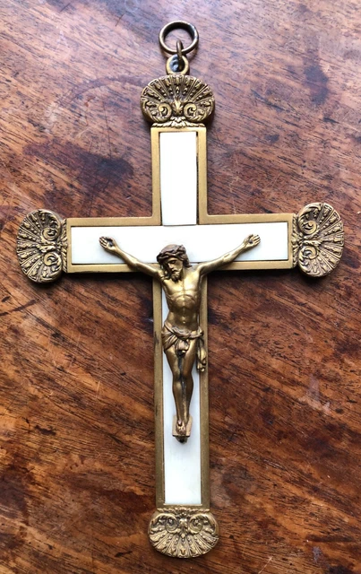 Crucifix Ancien En Bois Sculpté - Dévotion XIXème Siècle - Belle Matière