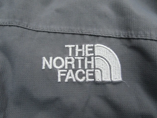 The North Face Mens Lowland Jacket Hyvent Waterproof Rain Coat M Grey Resolve 4