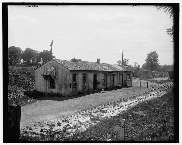 1905 PHOTO OF Railway station Grosse Ile Mich x 32.50 PicClick
