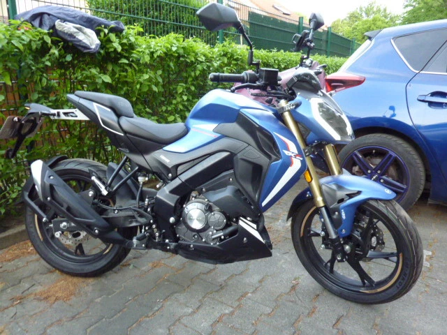 Keeway RKF 125, Bj 2022 mit zahlreichen Extras