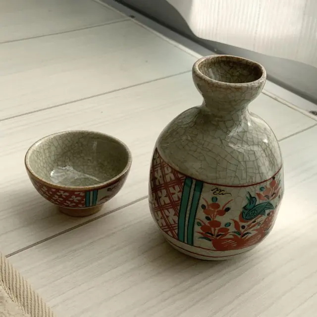 [15th generation Ryusen Kiln] sake server bottle and cup, tokkuri ochoko Vintag