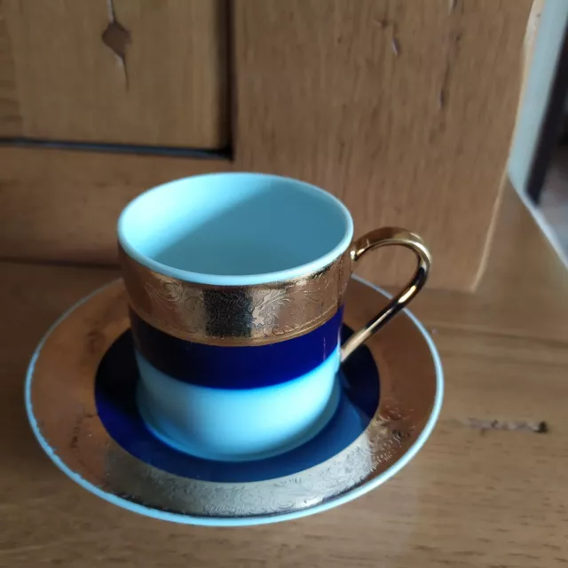 Tasse litron à moka collection porcelaine Limoges Bleu de four et or Limoges