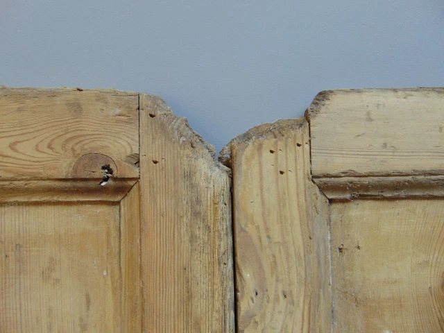 Pair Pine Victorian Alcove Cupboard Doors ref 108D 4