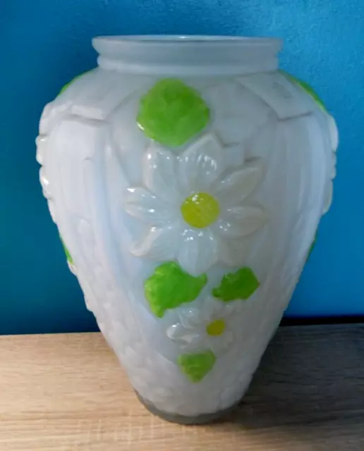 Trés Beau Vase en Verre Soufflé Style Art Déco Marqué Made In France