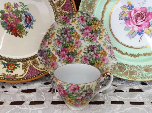 Beautiful Vintage Made In Japan Floral Pattern Tennis Set