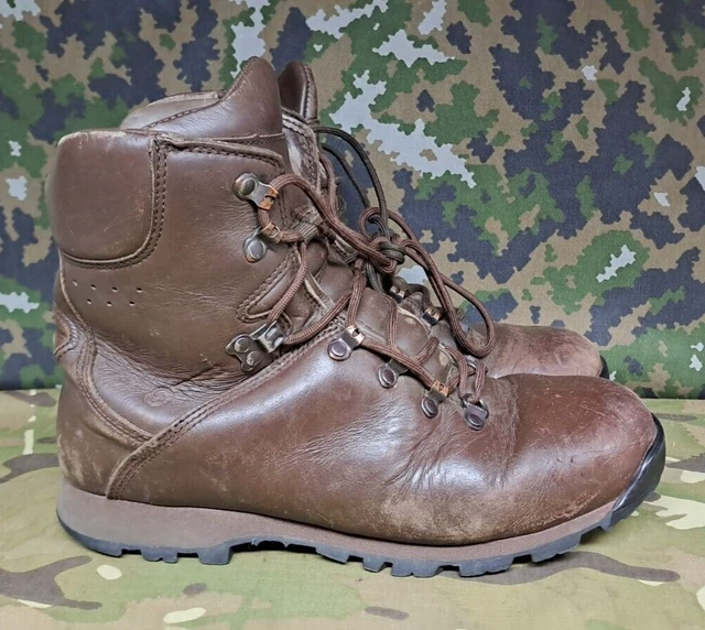 BRITISH ARMY MILITARY Sas Surplus Iturri Combat Hiking Boots Leather