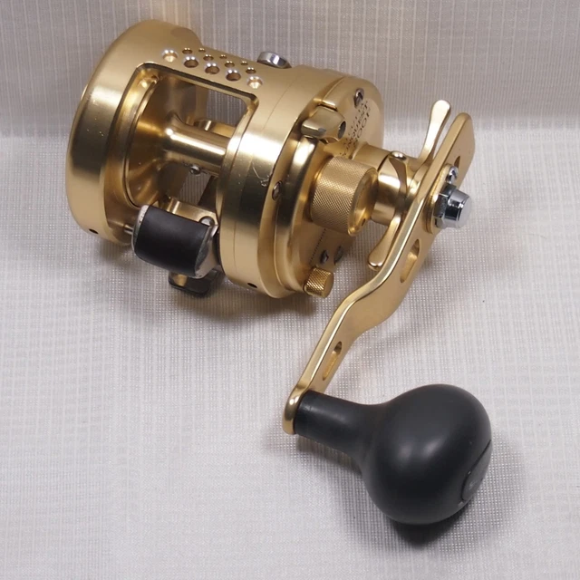 SHIMANO CALCUTTA CONQUEST 800F Baitcast Fishing JDM Reel Right