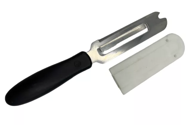 https://www.picclickimg.com/vjMAAOSwO0plWqbD/Pampered-Chef-Cheese-Knife-1125-Slicer-Spreader-Stainless.webp