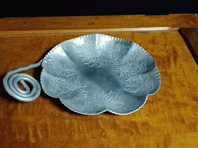 VINTAGE 7.5" PRESSED ALUMINUM SERVING DISH FLORAL DESIGN With HANDLE