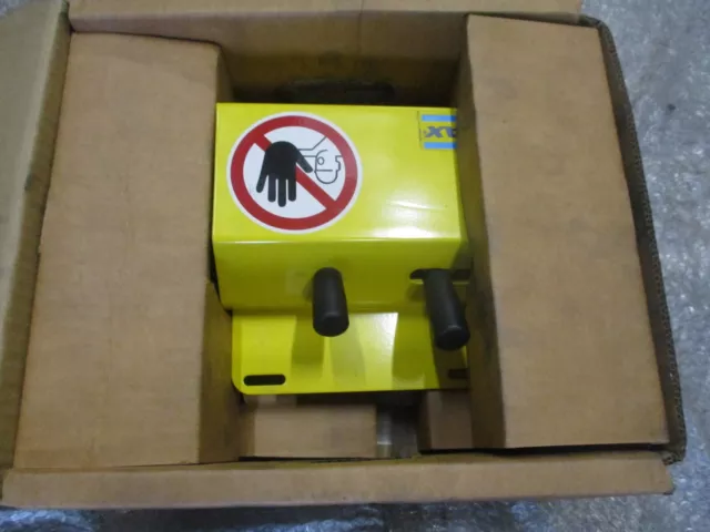 TROAX OOO86540 Poduct ID Safe lock Safety Switch TROAX AB Product 00086540 *NEW*