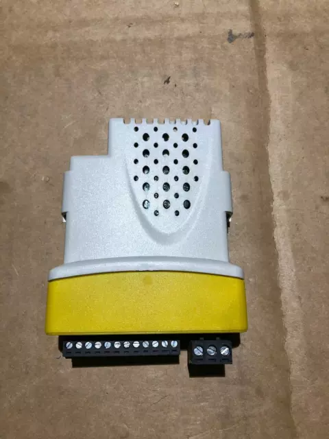 SM-I/O Plus Rev. 0 STDT02 Control Techniques Emerson Unidrive