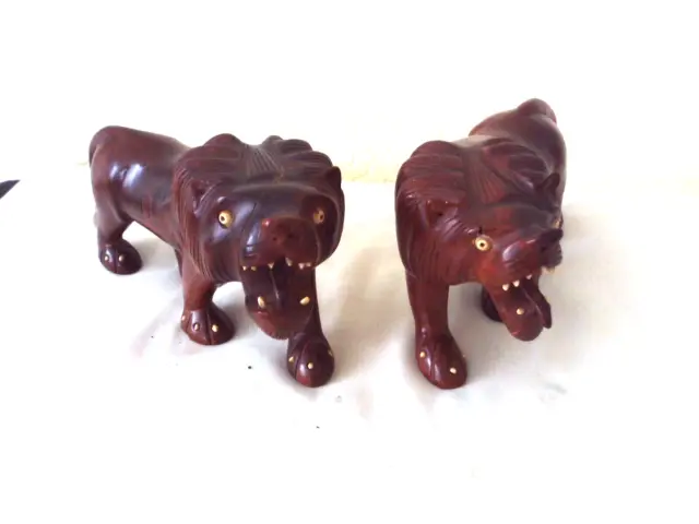 Treen Wooden Carving Of A Pair Of Lion's 8" Or 20 Cm In Length Austrailian