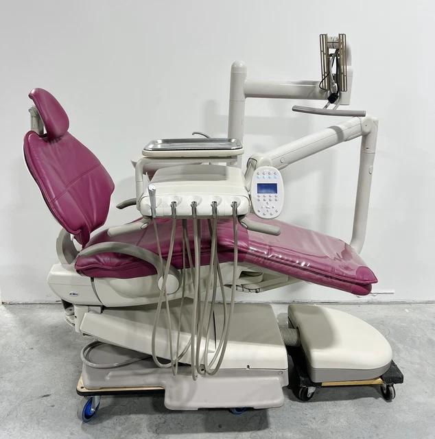 ADEC 511 Dental Chair with ADEC 532 Delivery Unit .....New Upholstery!! ADEC 511 Dental Chair with ADEC 532 Delivery Unit .....New Upholstery!!