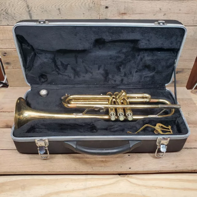 Bundy by Selmer Trumpet With Carry Case Bundy by Selmer Trumpet With Carry Case