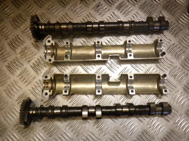 Honda Cb600S Hornet 2000> Inlet And Outlet Camshafts