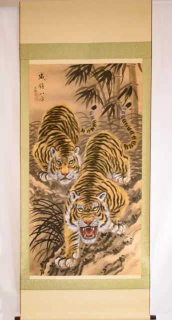 JAPANESE PAINTING HANGING SCROLL TIGER Antique OLD VINTAGE Japan PICTURE