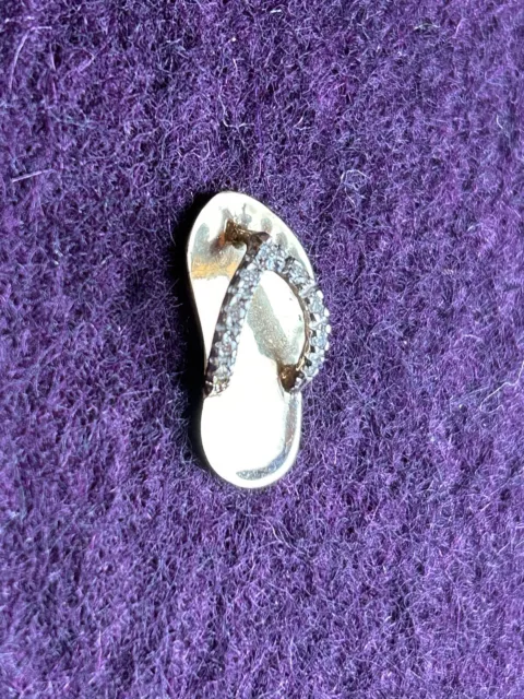 Vintage 14k Gold Hawaiian Slipper Flip Flop Toe Foot Print Pendant Diamond Chips