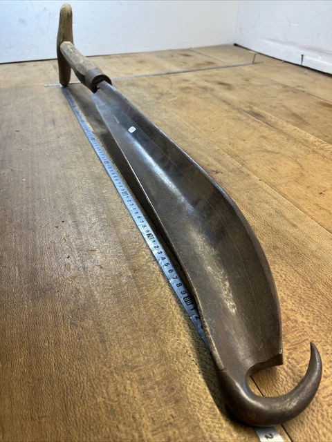 Paroir Ancien De Sabotier – Outil Forgé Signé V.L – Couteau à Bois Vintage