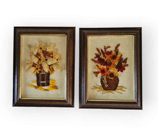 Juego de 2 ramos florales de otoño Crewel de colección bordados enmarcados década de 1970 arte de pared