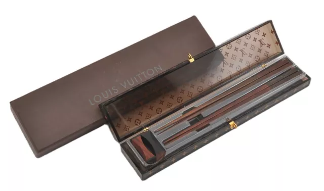 LOUIS VUITTON Pair Chopsticks Set VIP Limited Monogram Wood IN Stock M99171  NEW