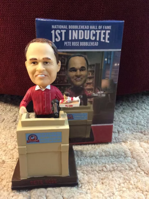 Pete Rose Cincinnati Reds National Bobblehead Hall of Fame 1st Inductee Rare! Pete Rose Cincinnati Reds National Bobblehead Hall of Fame 1st Inductee Rare!