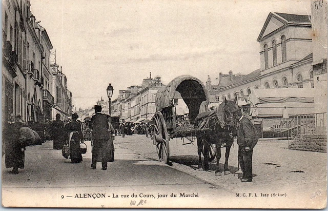 61 ALENCON - la rue du cours, jour de marche -