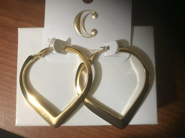 Charming Charlie earrings gold tone heart