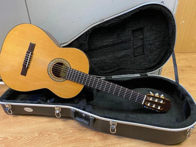Admira Virtuoso Natural Gloss Classical Guitar w/ Hard Case