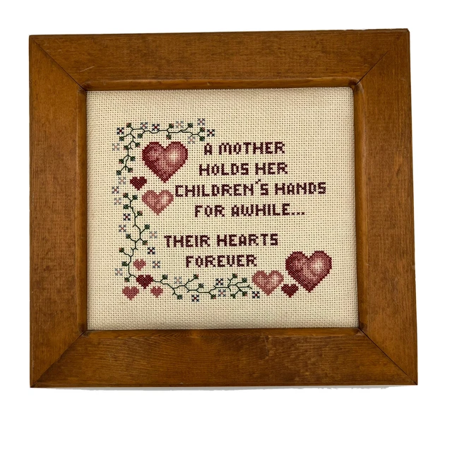 Marco de madera vintage con acabado de punto de cruz A las madres aman las agujas 11x12