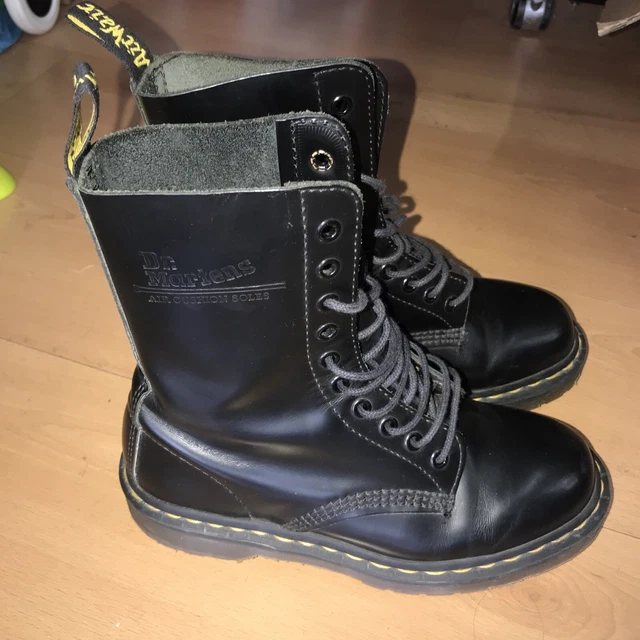 DR. MARTENS 1490 SMOOTH Boots Lacets Cuir Noir 10 Oeillets Pointure 37. Neuves