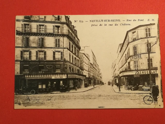 CPA 92 - NEUILLY SUR SEINE - Rue du Pont - take of the rue du Chateau