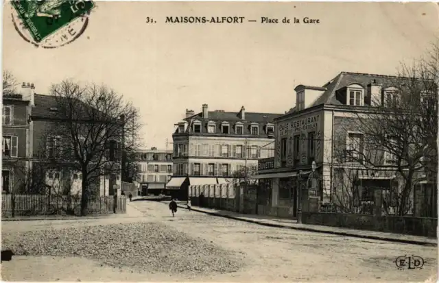 CPA AK MAISONS-ALFORT Place de la Gare (672009)