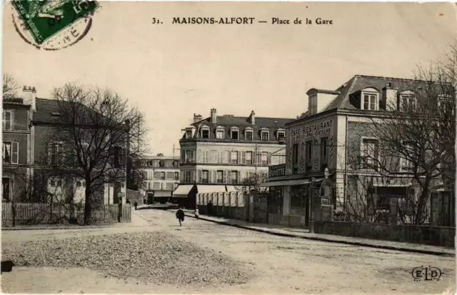 CPA AK MAISONS-ALFORT Place de la Gare (672009)