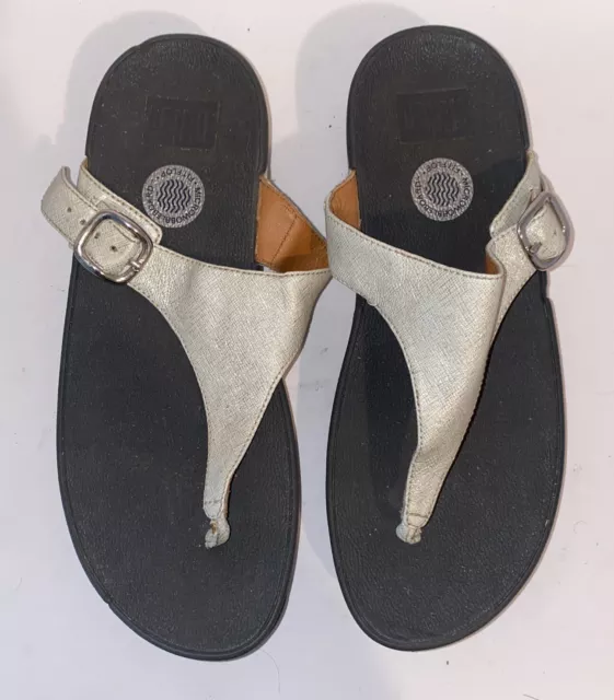FitFlop Womens 7 Gray Leather Flip Flops Sandals