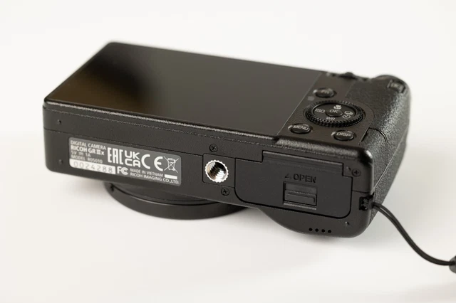 Ricoh GR IIIx Compact Digital Camera (MINT! barely used) Free case included! 10