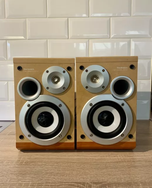 Technics SB-HD505 2 Way Base Reflex Speakers Bookshelf Wooden