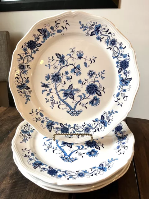 Set of 4 Hankook Blue Onion Dinner Plates, Scalloped Edge Blue Trim